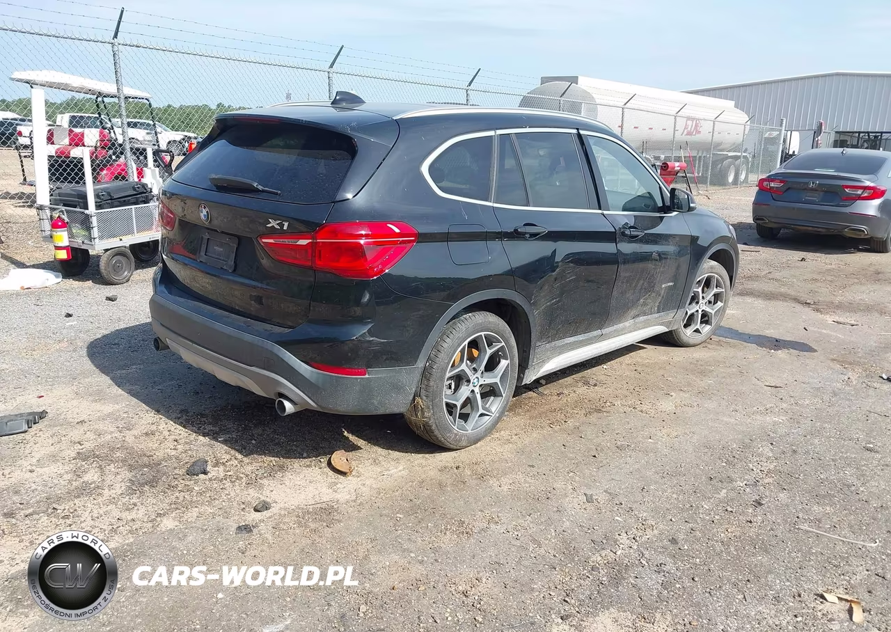 2018 BMW X1 Sdrive28I VIN:WBXHU7C31J5H41225 - 4