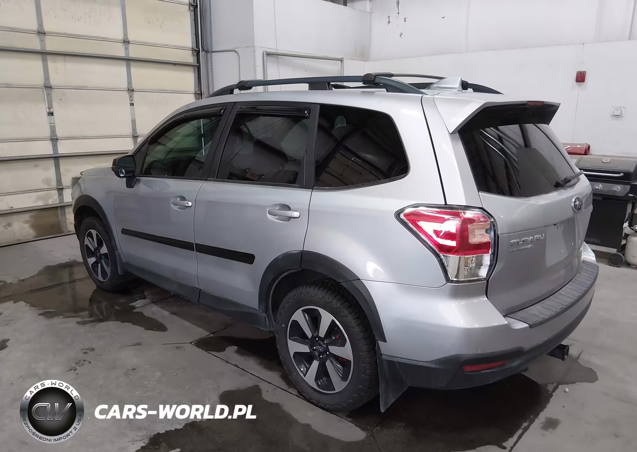 2018 Subaru Forester 2.5I Premium VIN:JF2SJAGC1JH504122 - 3