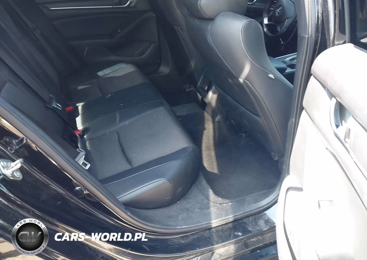 2018 Honda Accord Sport VIN:1HGCV1F3XJA158512 - 8