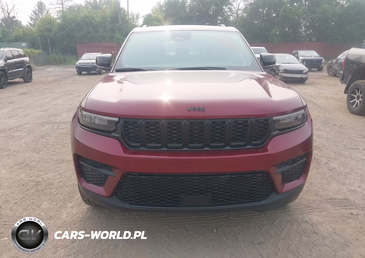 2023 Jeep Grand Cherokee Altitude 4X4 VIN:1C4RJHAG0PC629815 - 12