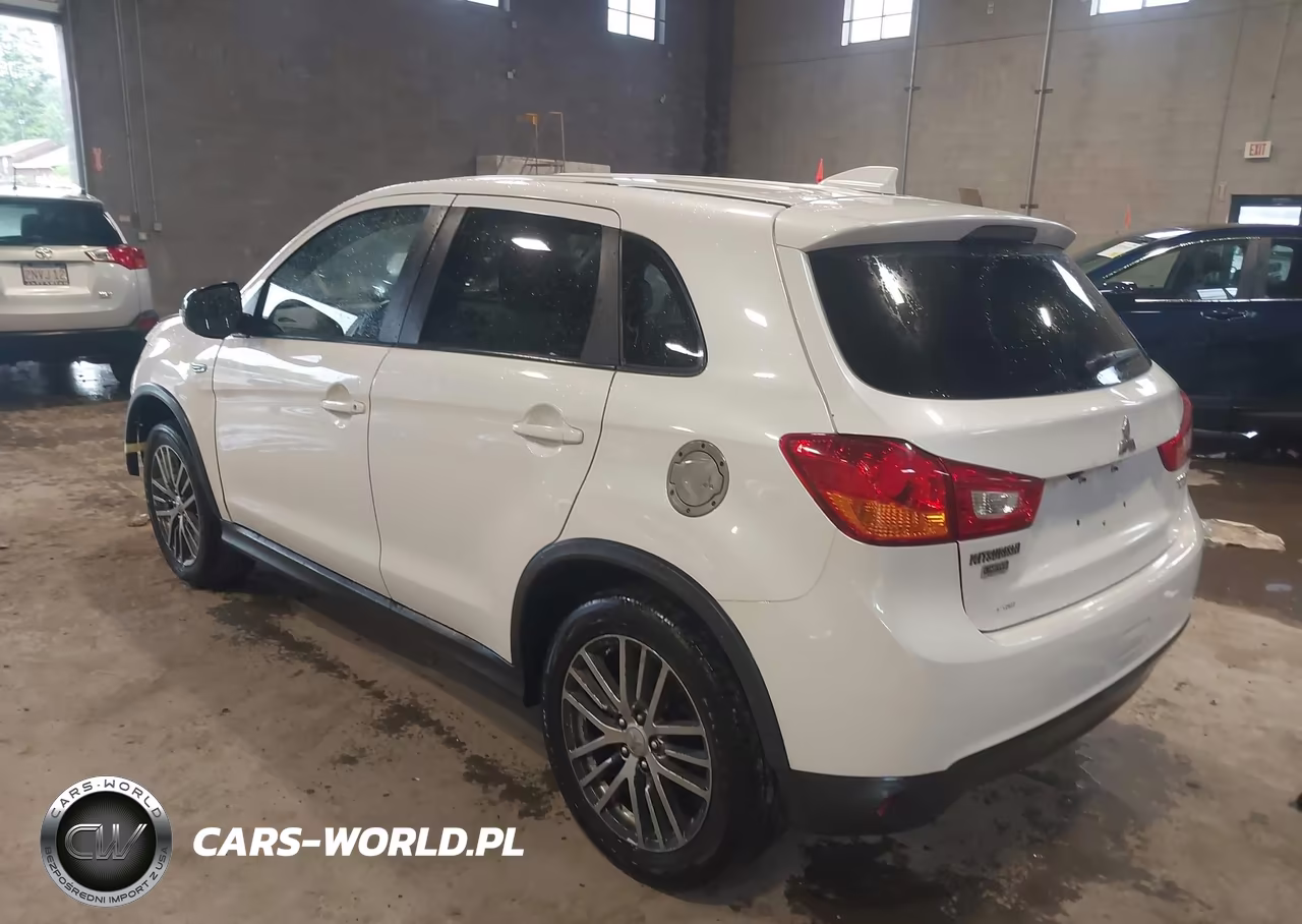 2017 Mitsubishi Outlander Sport 2.0 Le VIN:JA4AP3AU9HZ047953 - 3