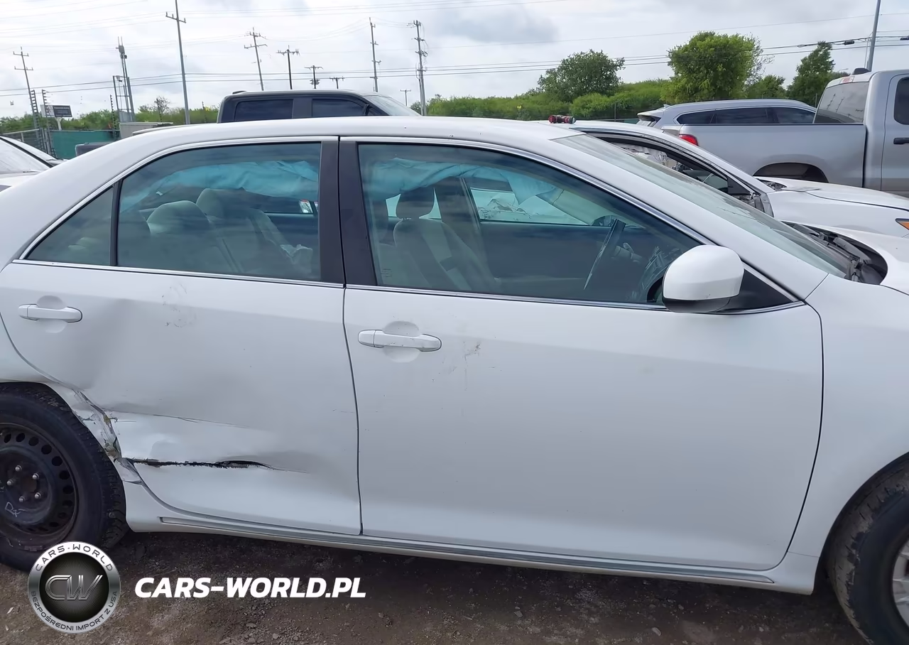 2014 Toyota Camry Le VIN:4T4BF1FK6ER366438 - 14