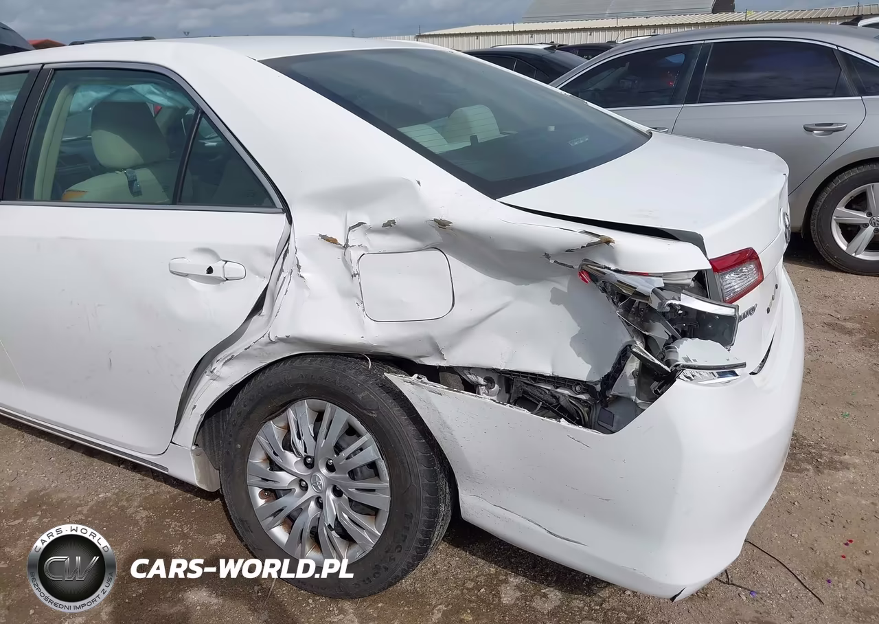 2014 Toyota Camry Le VIN:4T4BF1FK6ER366438 - 6