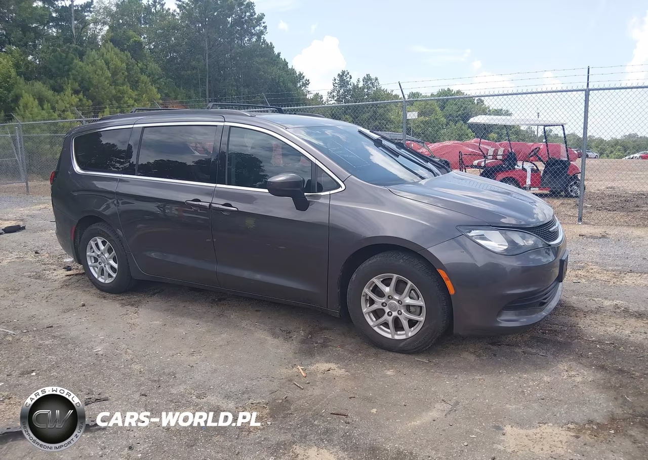 2020 Chrysler Voyager Lxi
