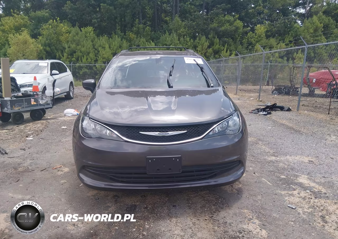 2020 Chrysler Voyager Lxi VIN:2C4RC1DG3LR156989 - 13