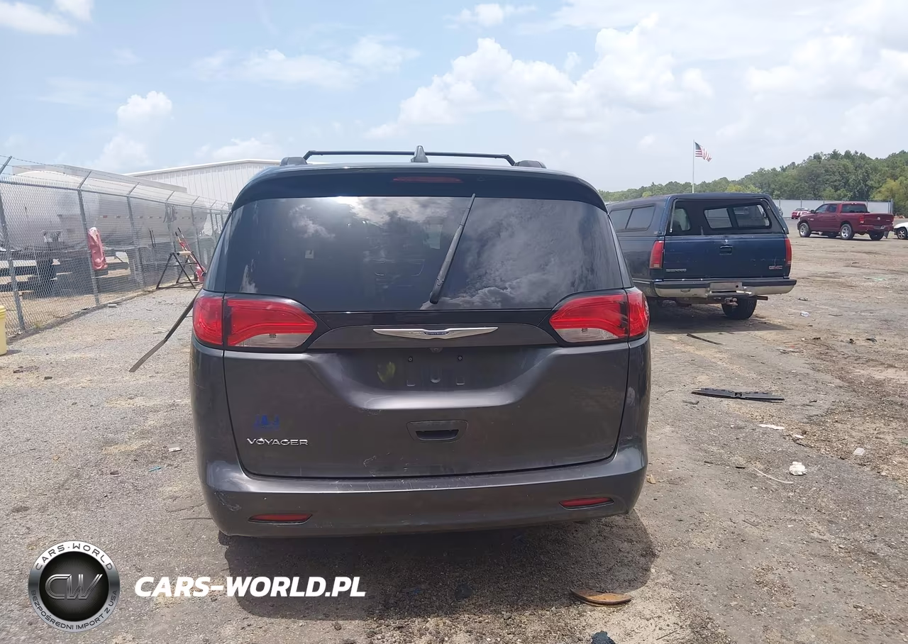2020 Chrysler Voyager Lxi VIN:2C4RC1DG3LR156989 - 17