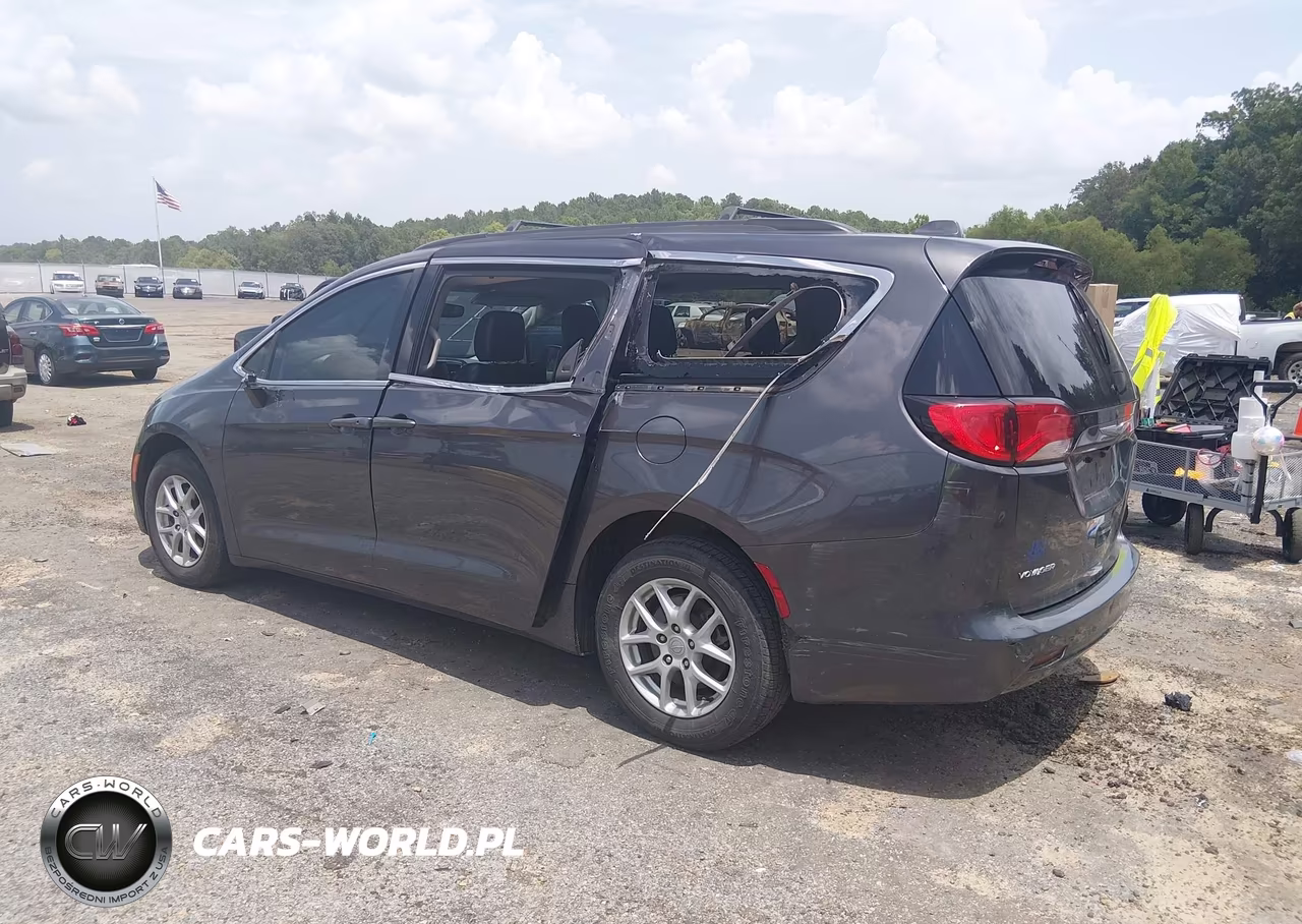 2020 Chrysler Voyager Lxi VIN:2C4RC1DG3LR156989 - 3