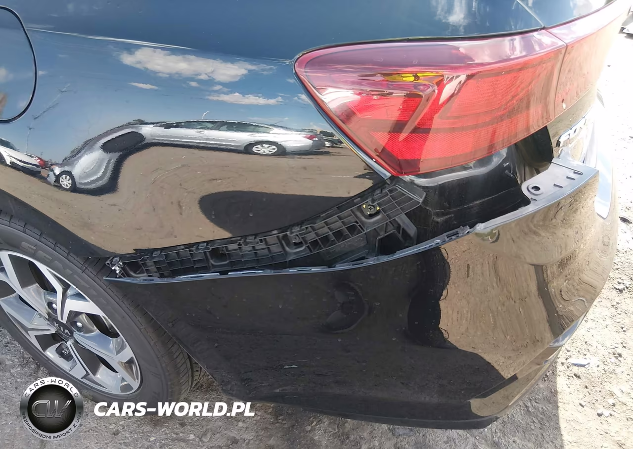 2021 Kia Forte Lxs VIN:3KPF24AD1ME298892 - 17