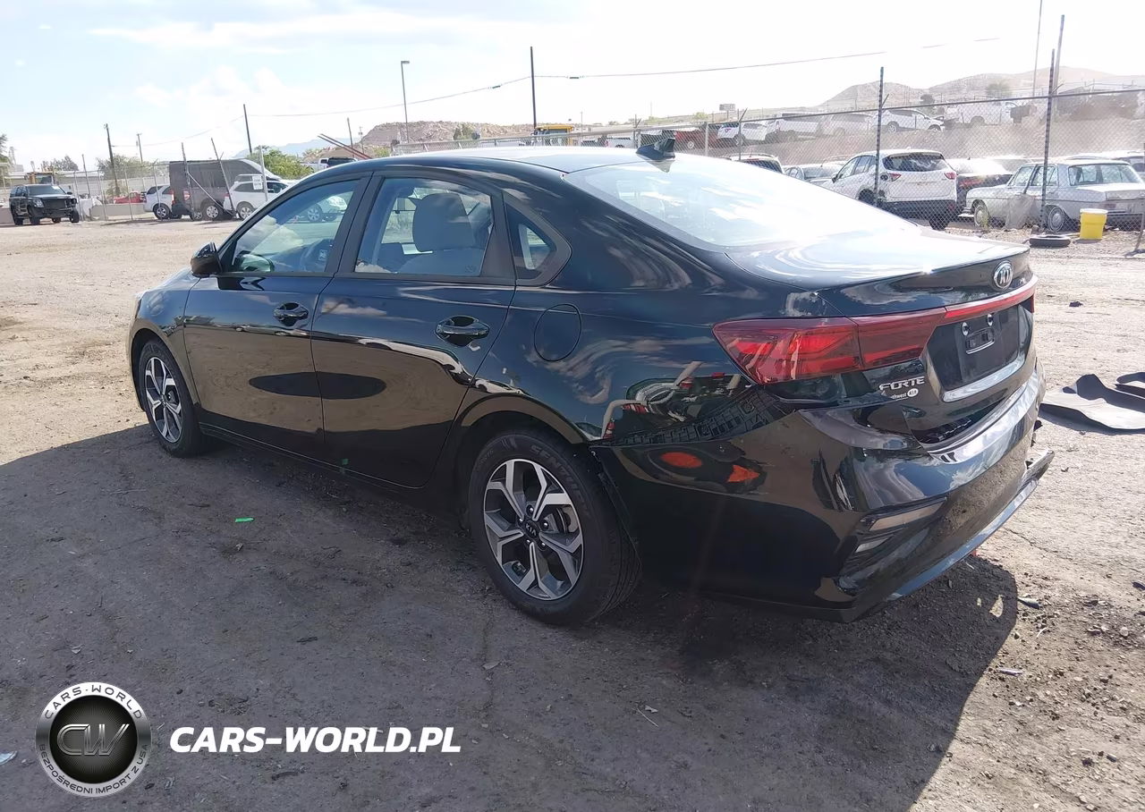 2021 Kia Forte Lxs VIN:3KPF24AD1ME298892 - 3
