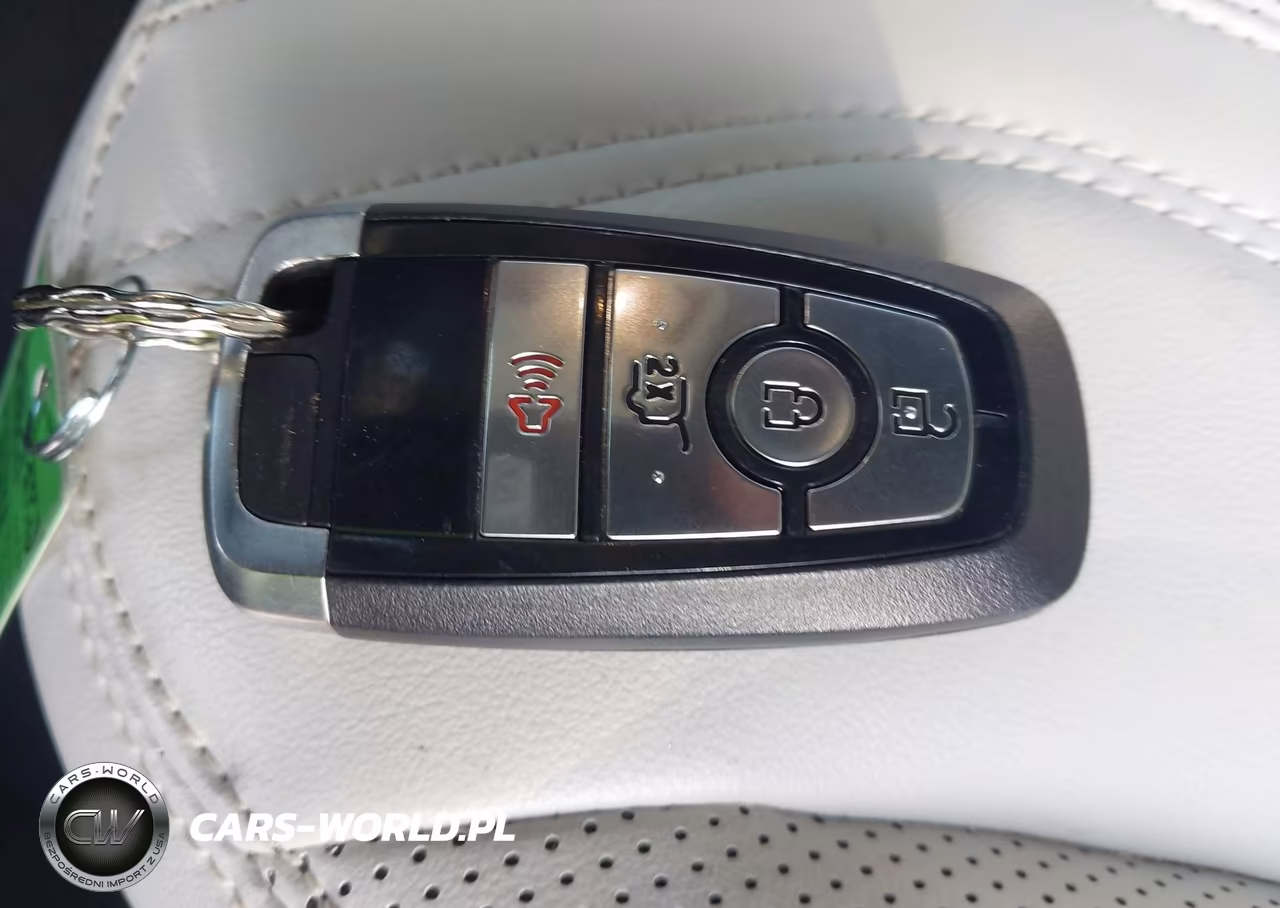 2022 Ford Mustang Mach-E Premium VIN:3FMTK3RM9NMA38941 - 11