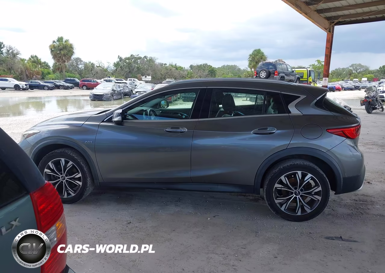 2018 Infiniti Qx30 Luxury VIN:SJKCH5CR3JA050767 - 14