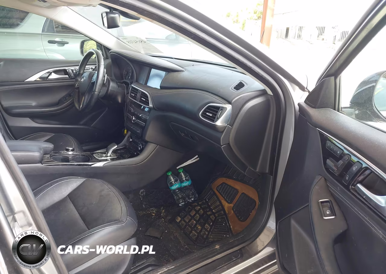2018 Infiniti Qx30 Luxury VIN:SJKCH5CR3JA050767 - 5