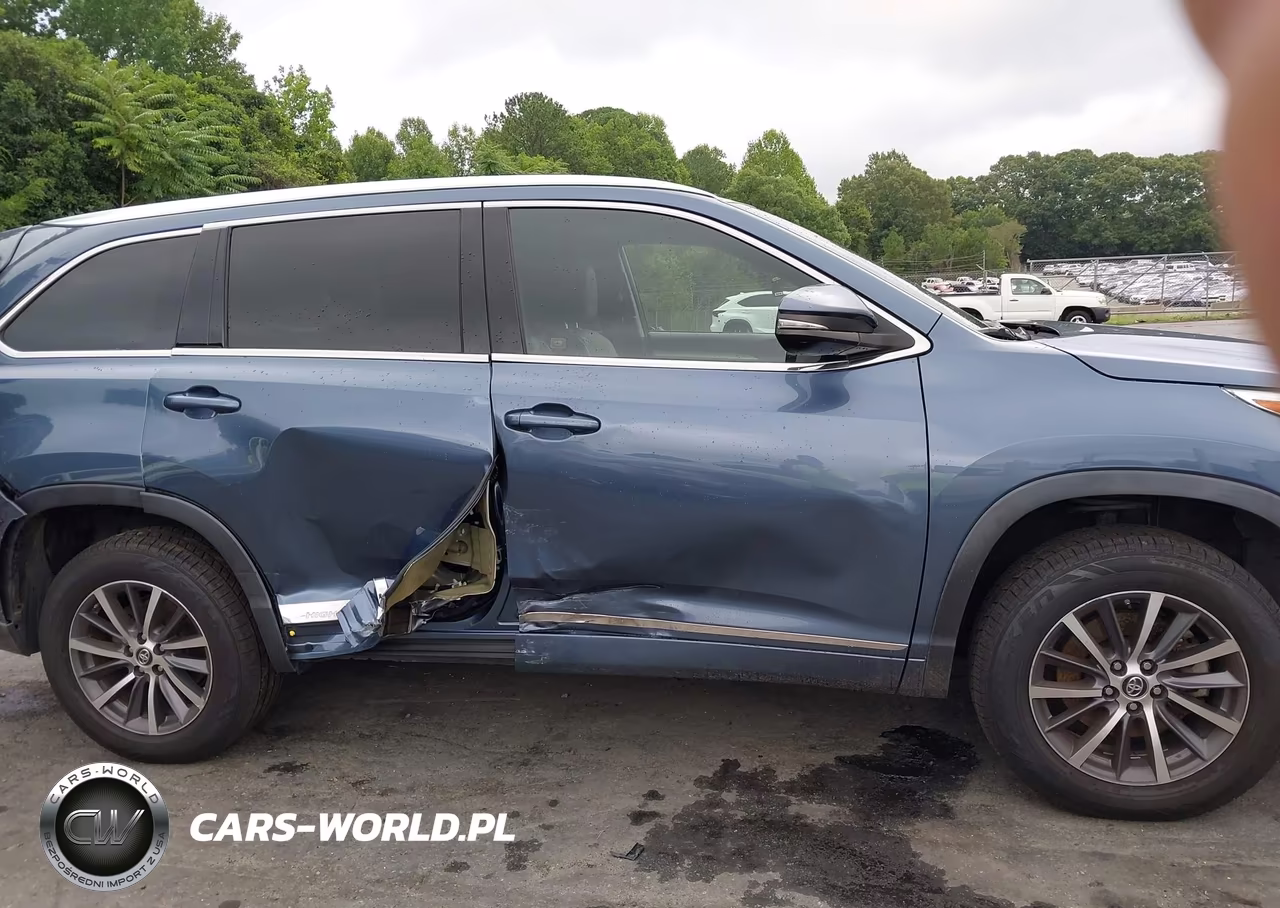 2017 Toyota Highlander Xle VIN:5TDKZRFH5HS525791 - 13
