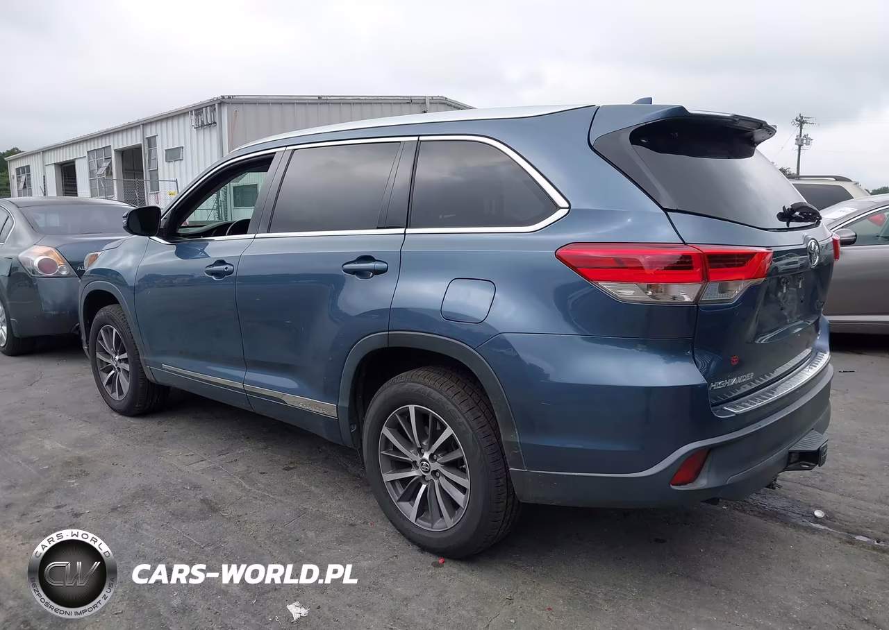 2017 Toyota Highlander Xle VIN:5TDKZRFH5HS525791 - 3