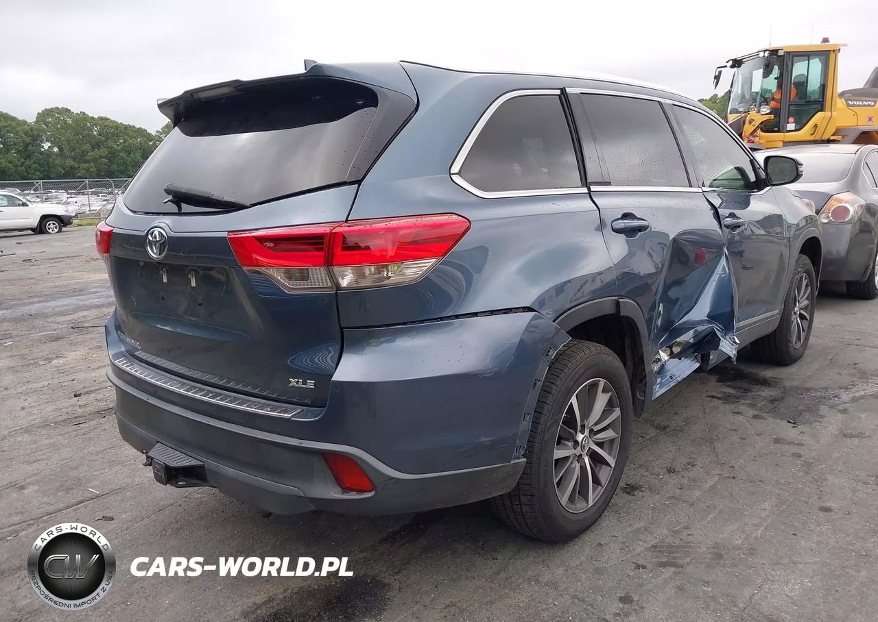 2017 Toyota Highlander Xle VIN:5TDKZRFH5HS525791 - 4