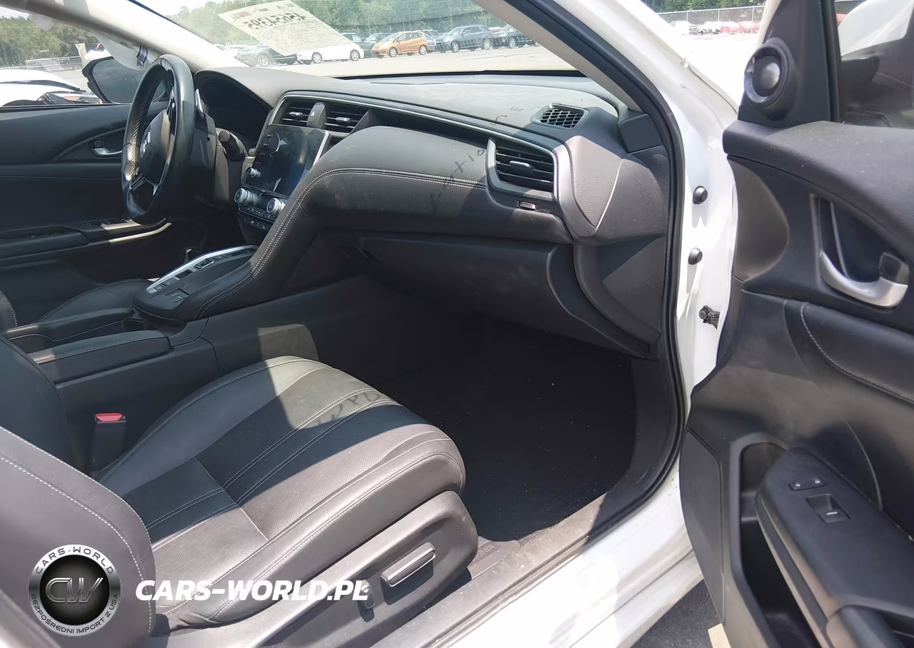 2019 Honda Insight Touring VIN:19XZE4F90KE006560 - 5