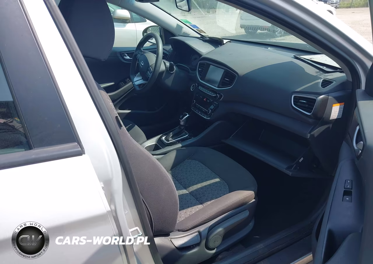 2018 Hyundai Ioniq Hybrid Blue VIN:KMHC65LC2JU072693 - 5