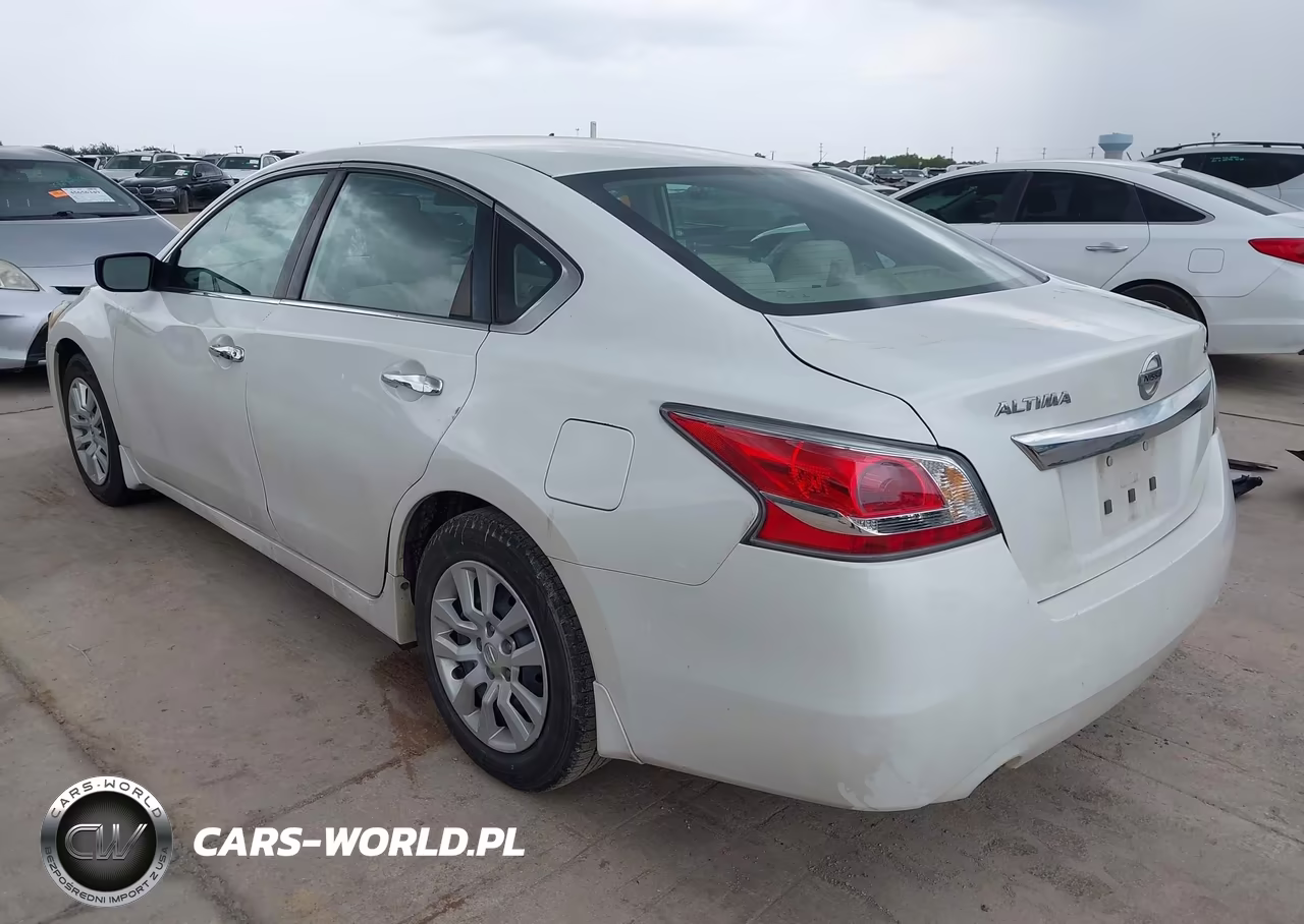 2015 Nissan Altima 2.5 S VIN:1N4AL3AP9FN876916 - 3