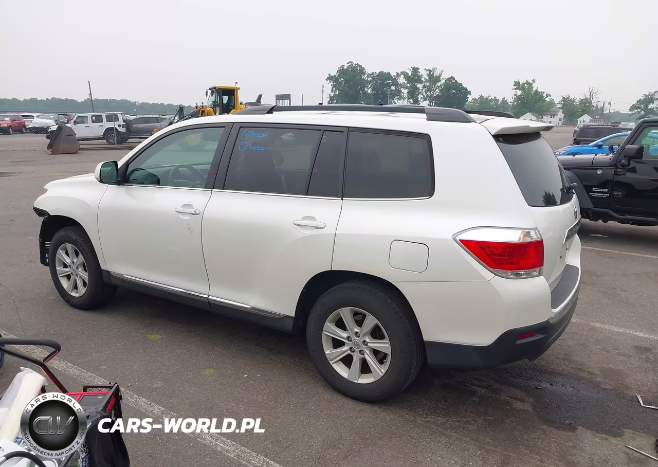 2013 Toyota Highlander Se V6 VIN:5TDBK3EH5DS257192 - 3