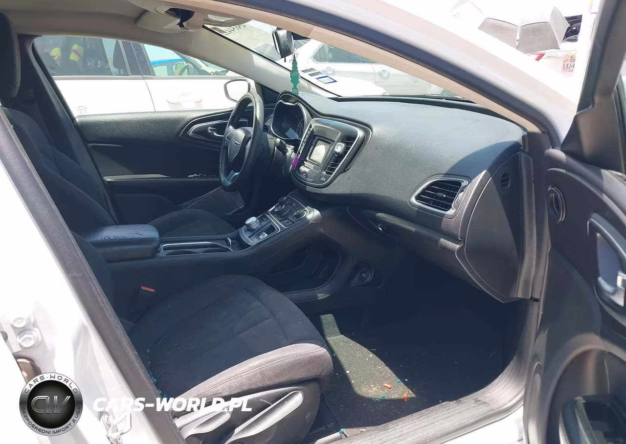 2015 Chrysler 200 Limited VIN:1C3CCCAB2FN589817 - 5
