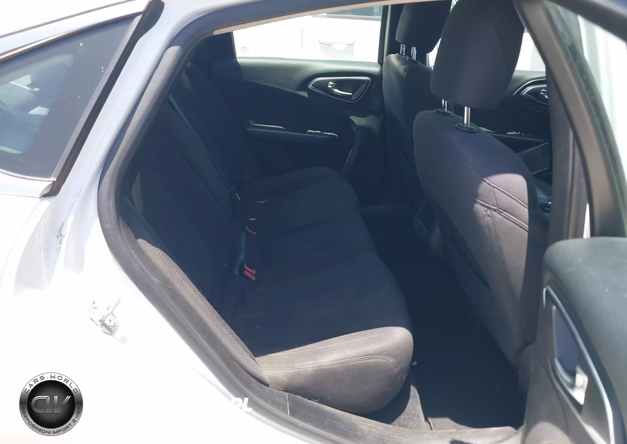 2015 Chrysler 200 Limited VIN:1C3CCCAB2FN589817 - 8
