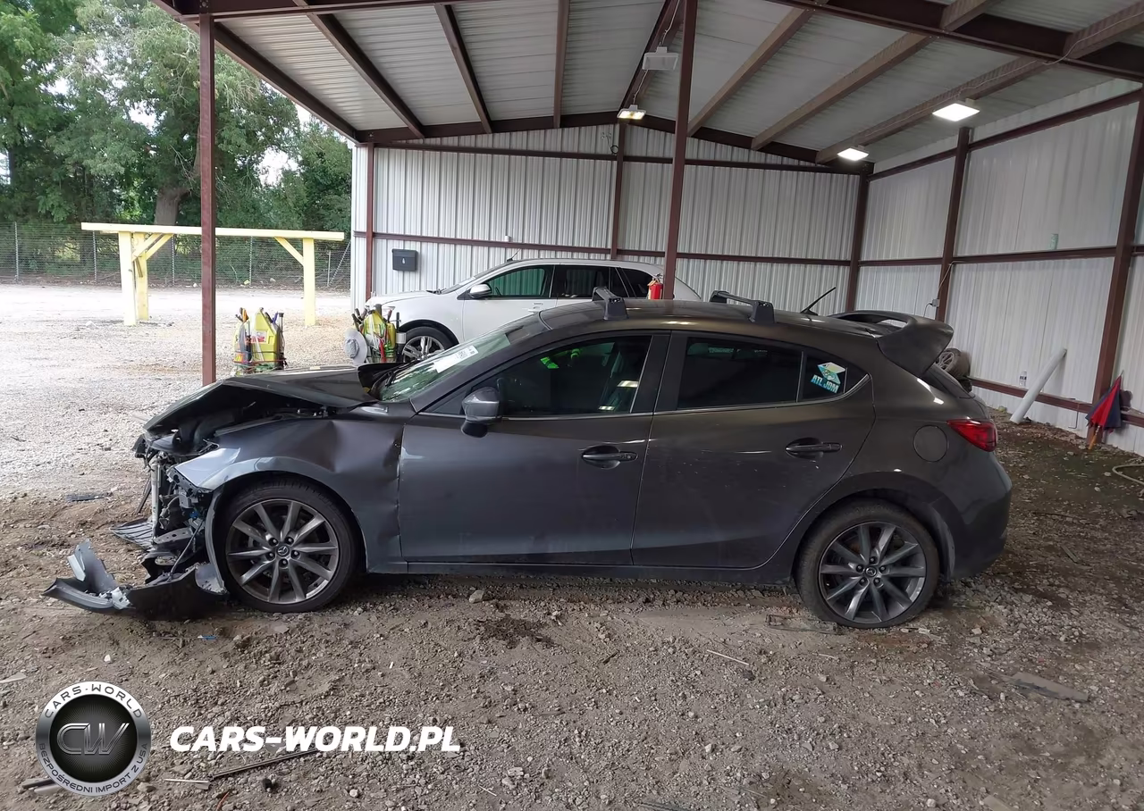 2018 Mazda Mazda3 Touring VIN:3MZBN1L33JM226504 - 15