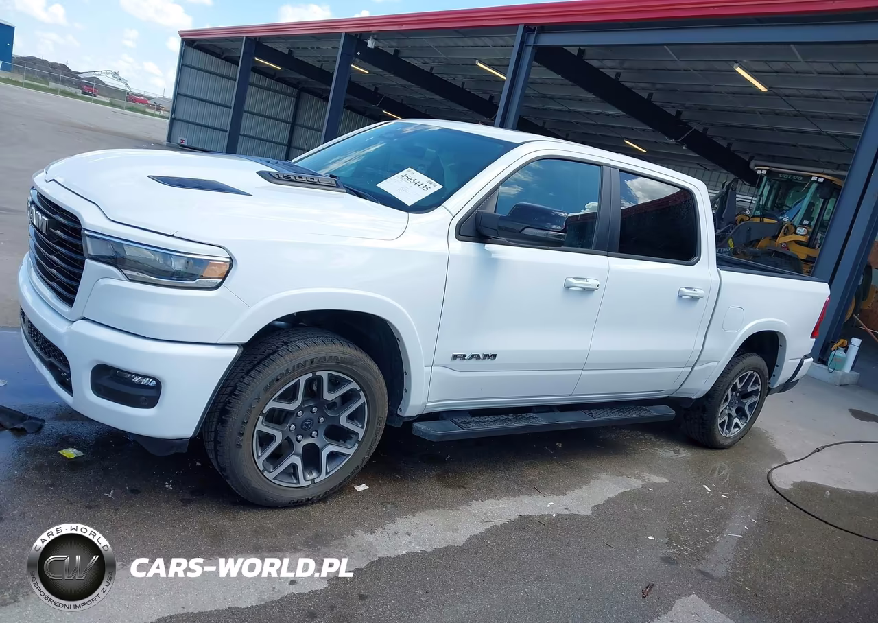 2025 Ram 1500 Laramie 4X4 5'7 Box VIN:1C6SRFJPXSN550123 - 14