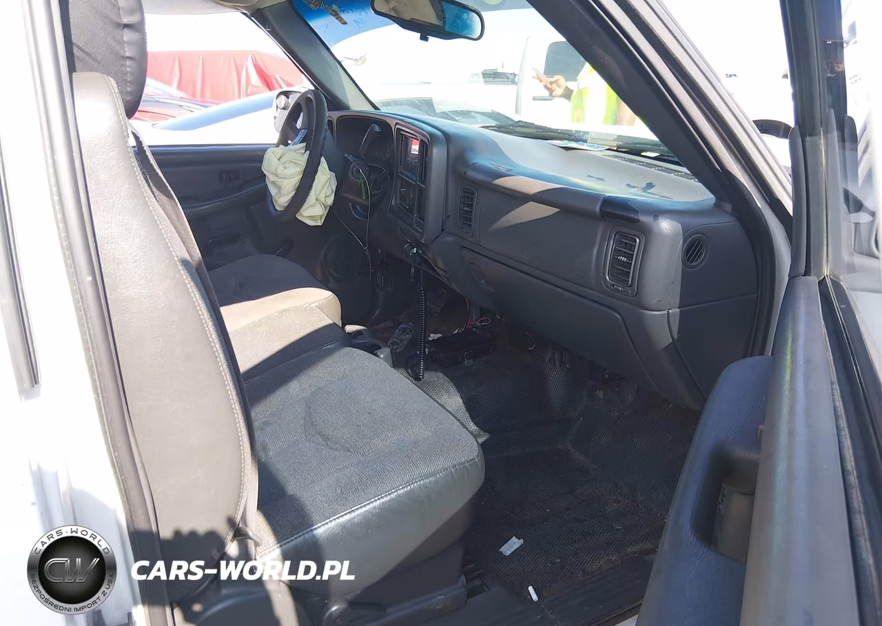 2003 GMC Sierra 1500 Work Truck VIN:1GTEC14V23Z900276 - 5