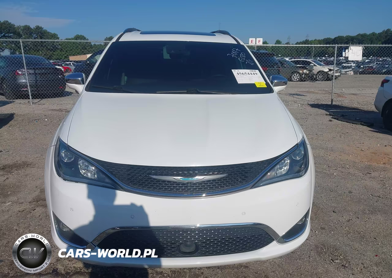 2020 Chrysler Pacifica Hybrid Limited VIN:2C4RC1N70LR127447 - 12