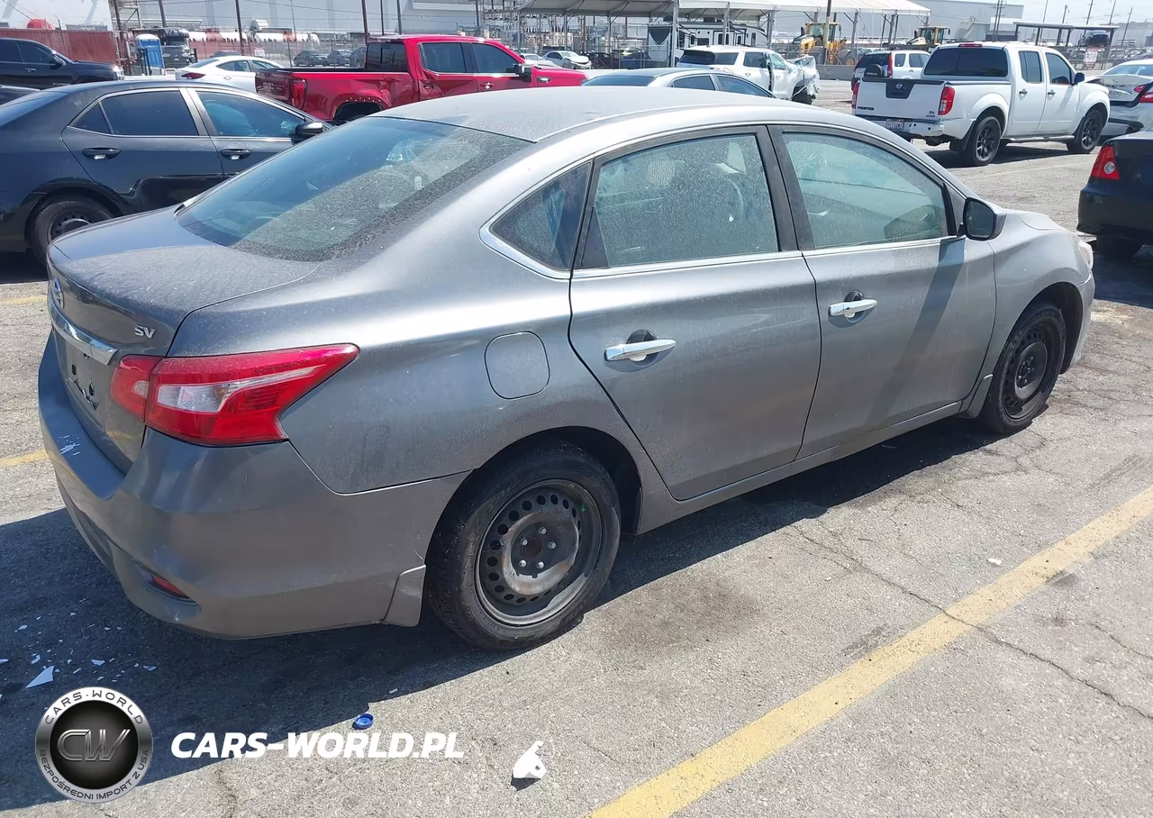 2017 Nissan Sentra S VIN:3N1AB7AP9HY333871 - 4