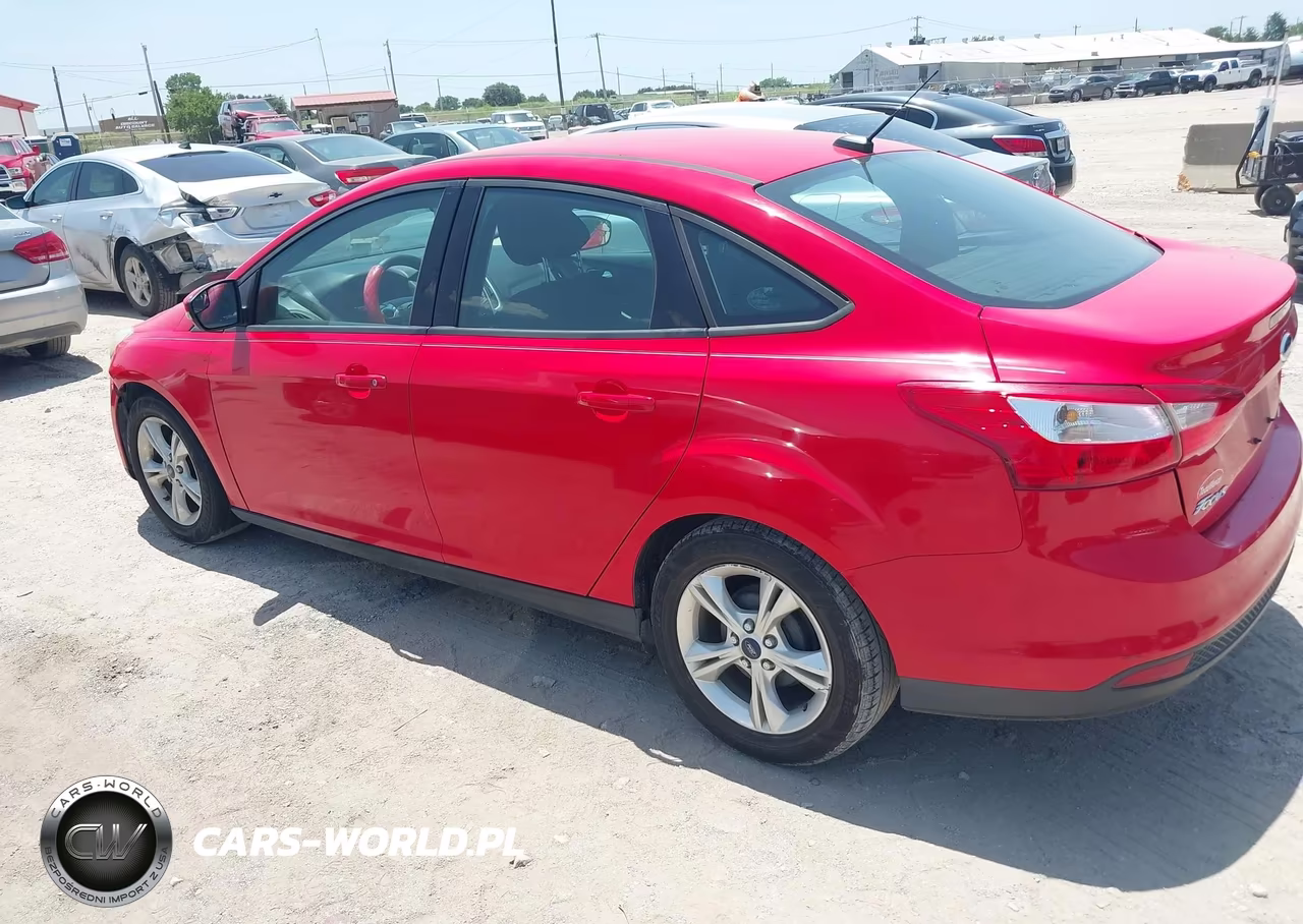 2014 Ford Focus Se VIN:1FADP3F29EL214083 - 3