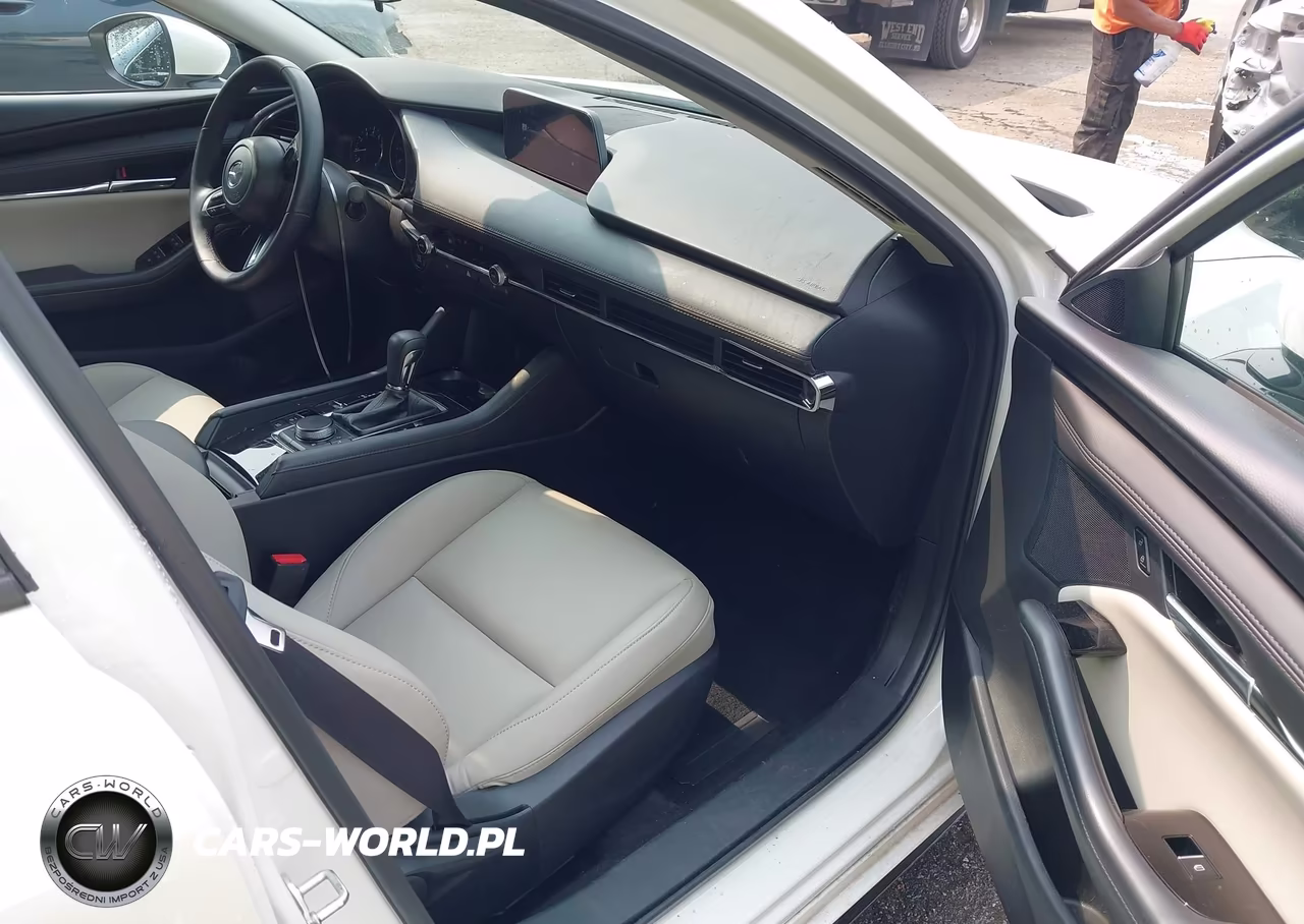 2025 Mazda Mazda3 2.5 S Preferred VIN:3MZBPACM8SM472226 - 5