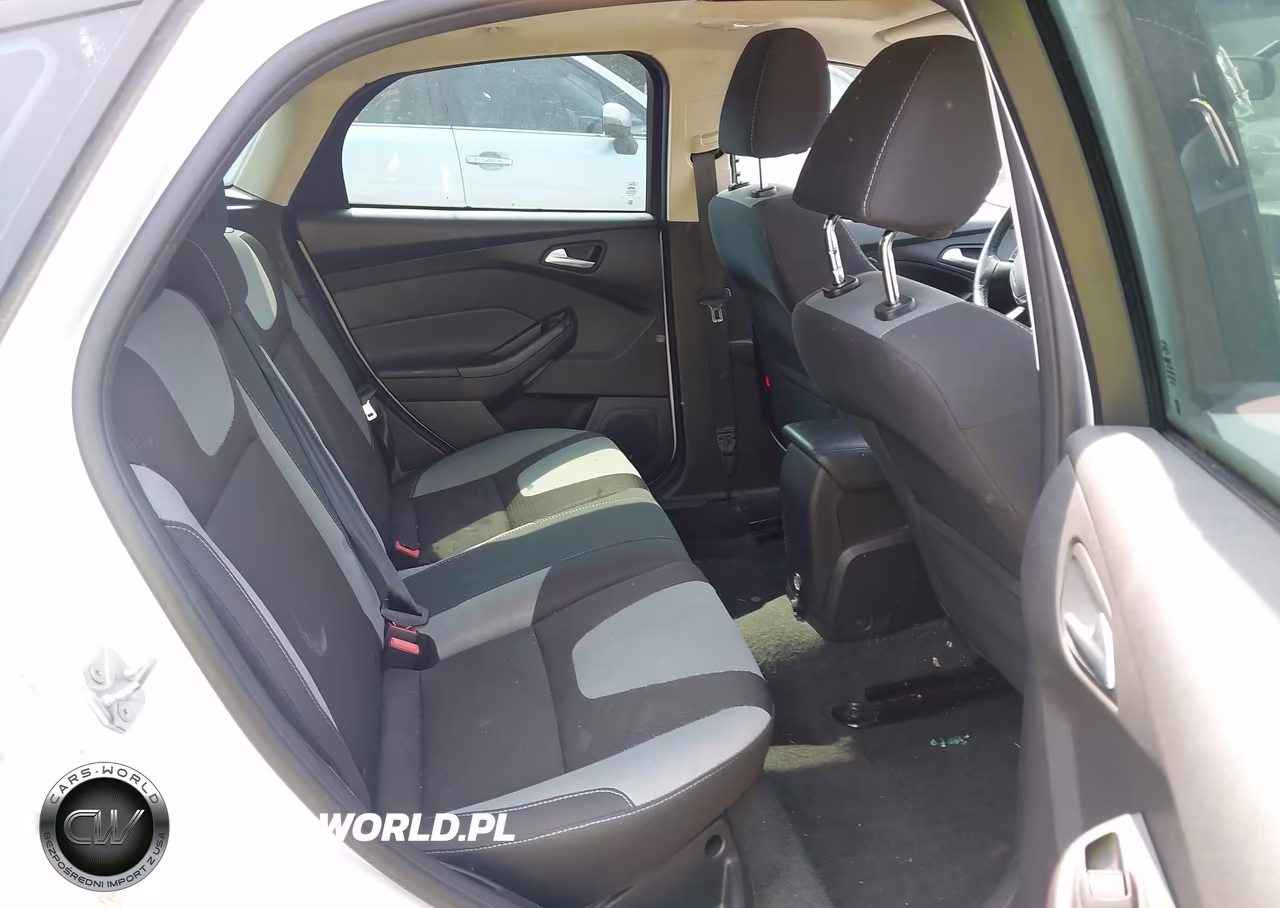 2014 Ford Focus Se VIN:1FADP3K28EL374669 - 8