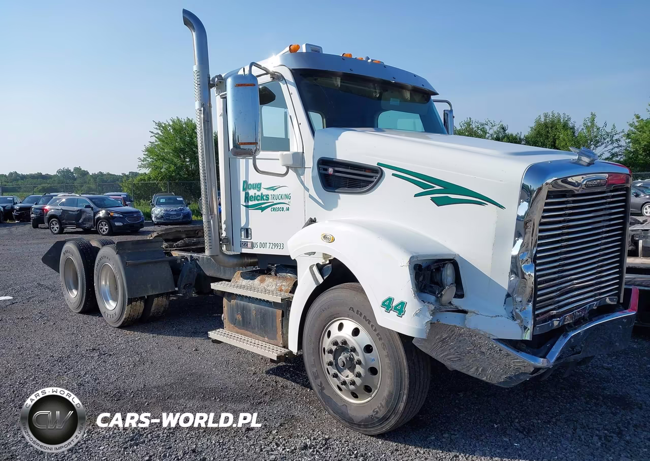 2023 Freightliner Sd122