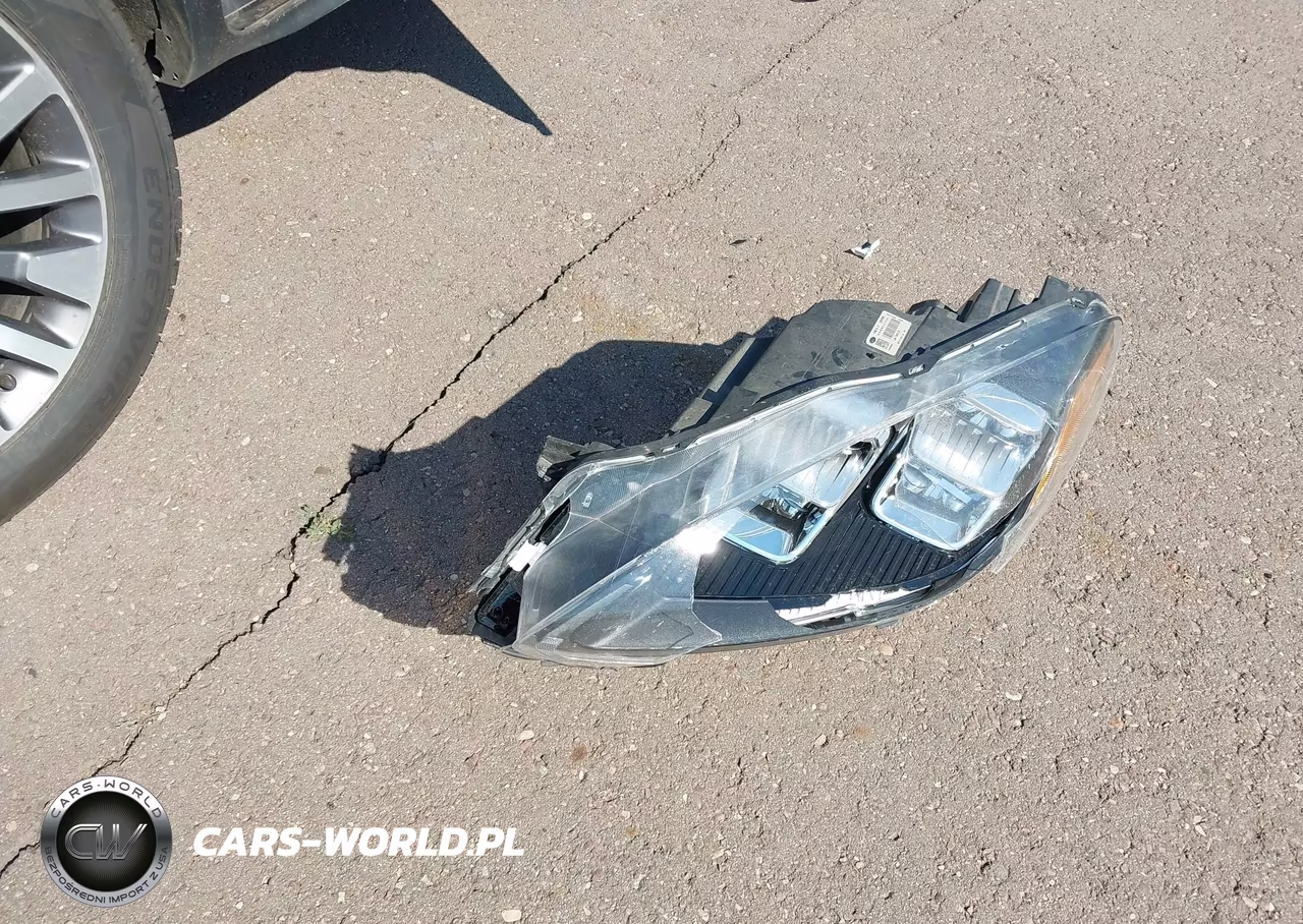 2020 Ford Escape Titanium VIN:1FMCU9J98LUA11050 - 12