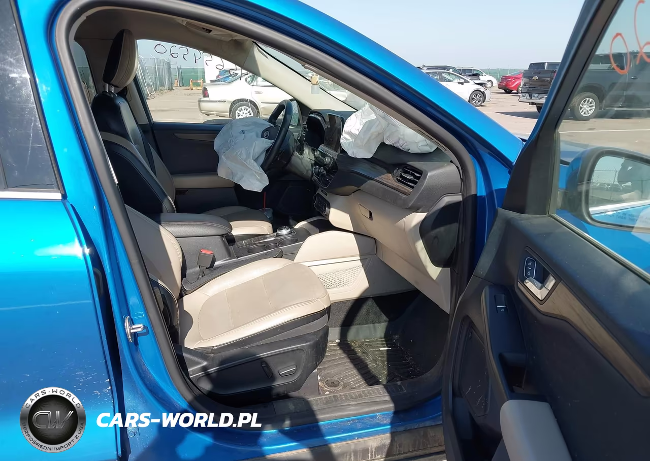 2020 Ford Escape Titanium VIN:1FMCU9J98LUA11050 - 5
