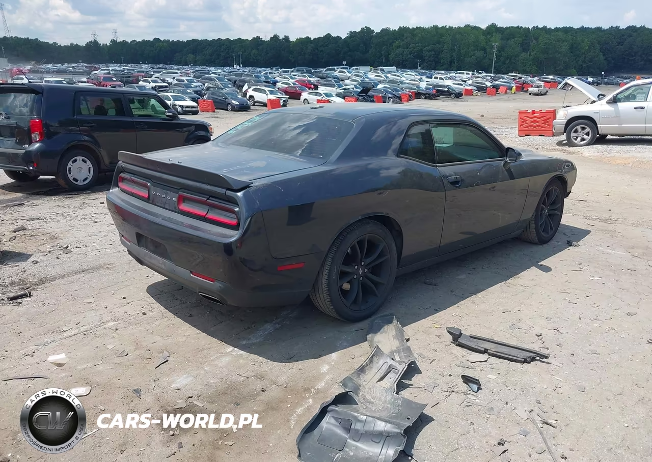2017 Dodge Challenger Sxt Plus VIN:2C3CDZAG8HH536305 - 4