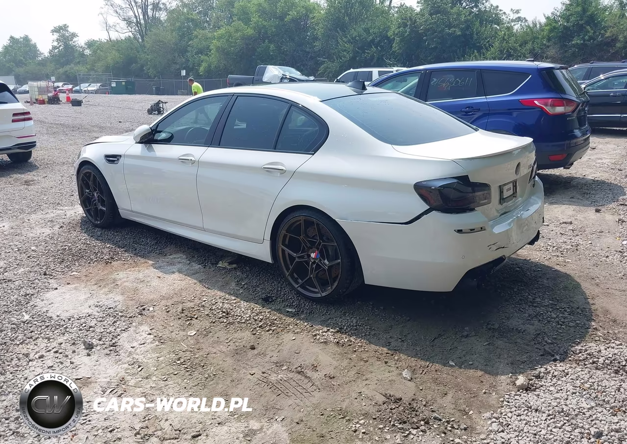2013 BMW M5 VIN:WBSFV9C56DC773169 - 3
