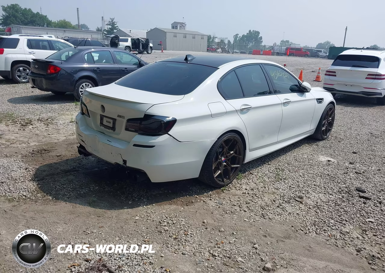 2013 BMW M5 VIN:WBSFV9C56DC773169 - 4