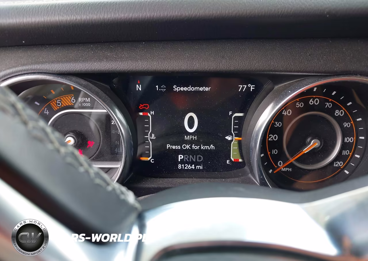 2020 Jeep Wrangler Unlimited Sahara 4X4 VIN:1C4HJXEM8LW324562 - 7