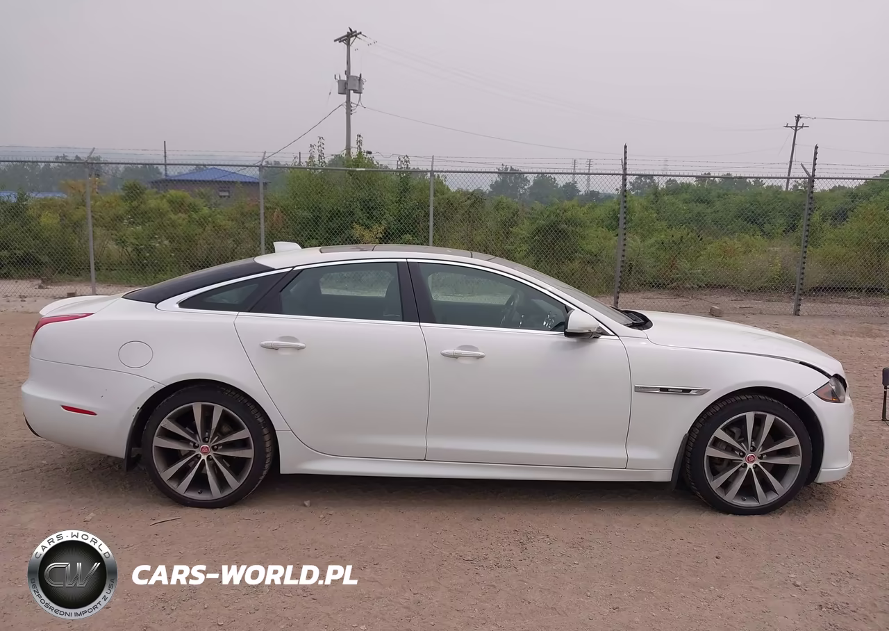 2017 Jaguar Xj R-Sport VIN:SAJWJ1CD6H8W05179 - 13
