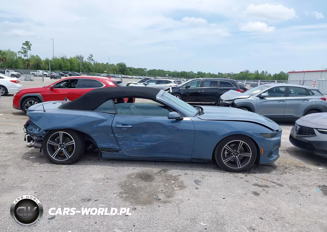 2025 Ford Mustang Ecoboost Premium VIN:1FAGP8UH2S5130043 - 14