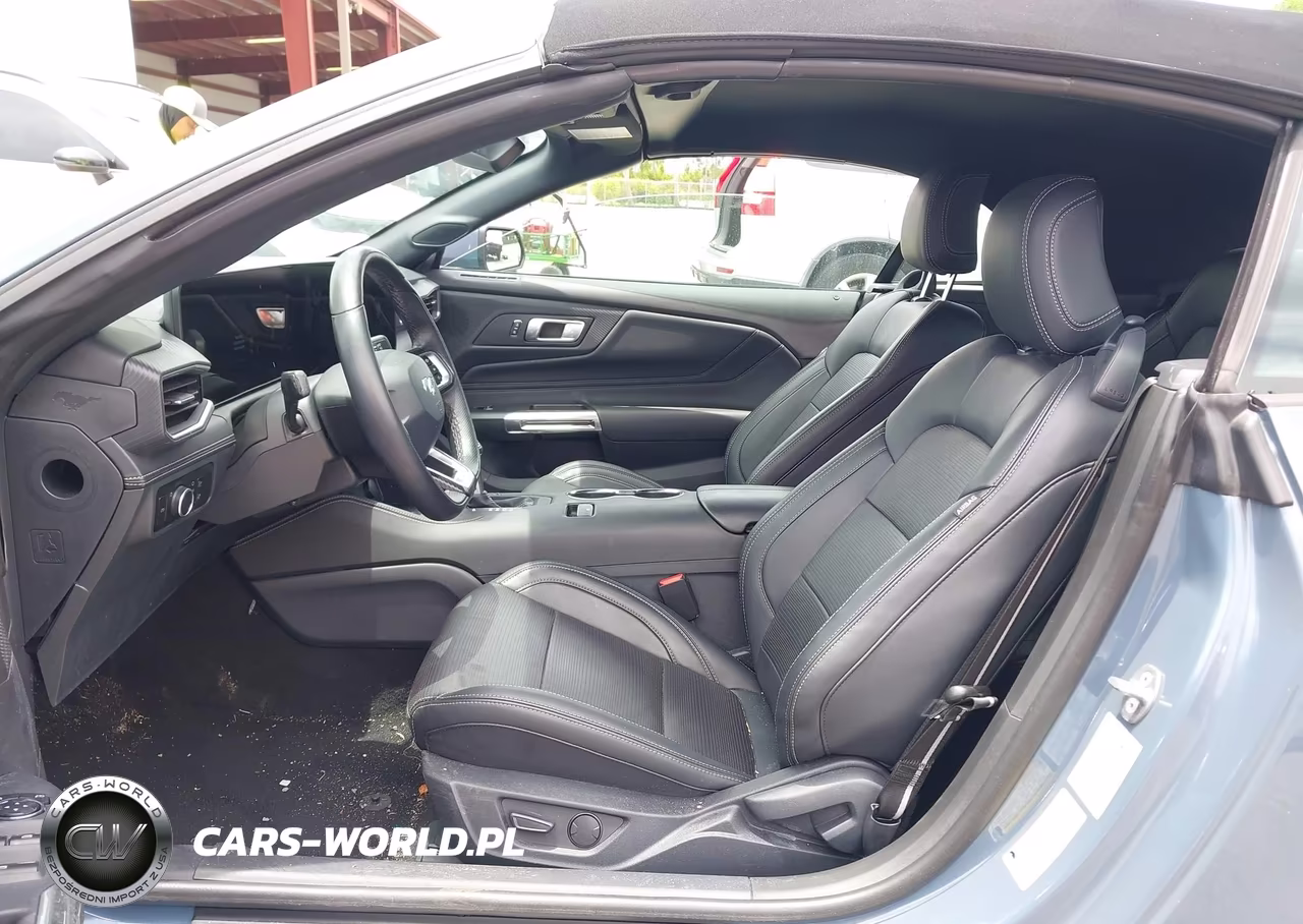 2025 Ford Mustang Ecoboost Premium VIN:1FAGP8UH2S5130043 - 5