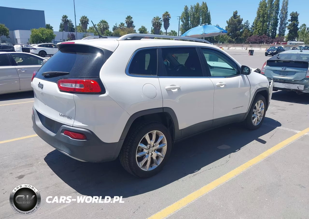 2015 Jeep Cherokee Limited VIN:1C4PJLDB4FW753318 - 4