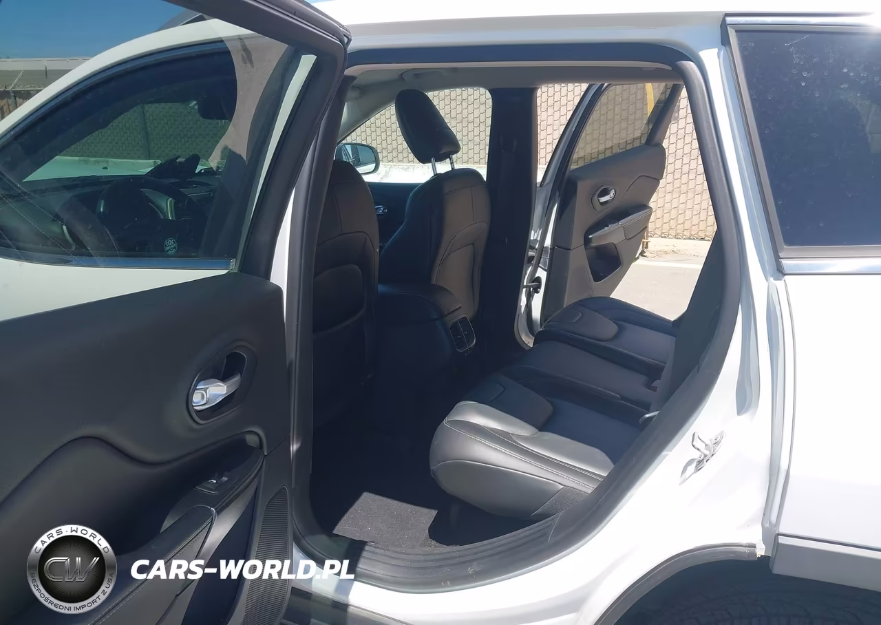 2015 Jeep Cherokee Limited VIN:1C4PJLDB4FW753318 - 8