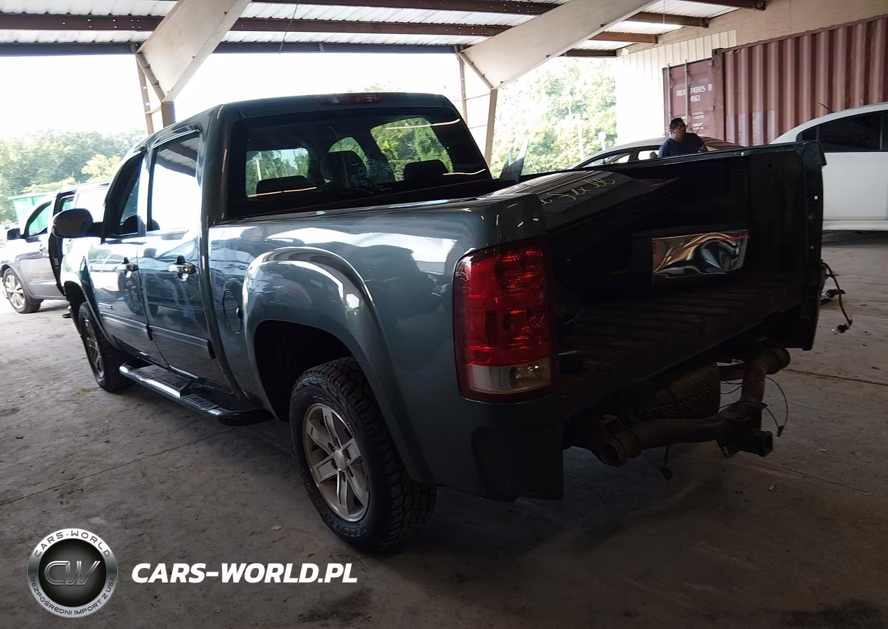 2010 GMC Sierra 1500 Xtra Fuel Economy VIN:3GTRCVE31AG153563 - 3