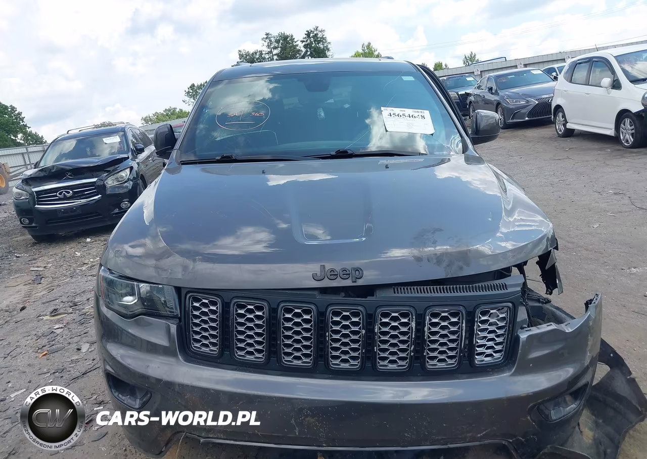 2019 Jeep Grand Cherokee Altitude 4X2 VIN:1C4RJEAG0KC597097 - 12