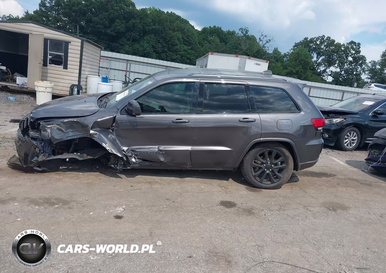 2019 Jeep Grand Cherokee Altitude 4X2 VIN:1C4RJEAG0KC597097 - 14