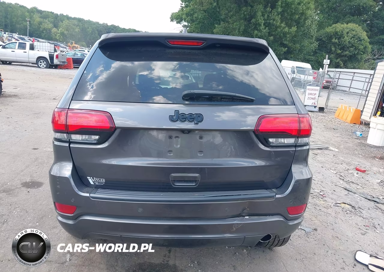 2019 Jeep Grand Cherokee Altitude 4X2 VIN:1C4RJEAG0KC597097 - 16