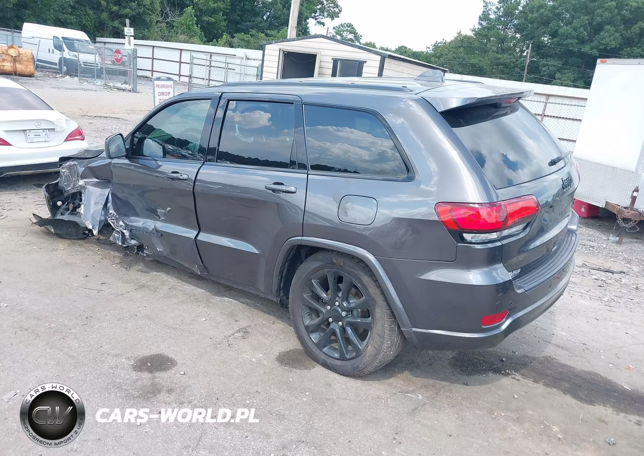 2019 Jeep Grand Cherokee Altitude 4X2 VIN:1C4RJEAG0KC597097 - 3
